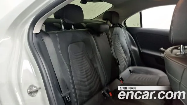 Mercedes-Benz A-Class W177 2020 Белый из Кореи, фото 3