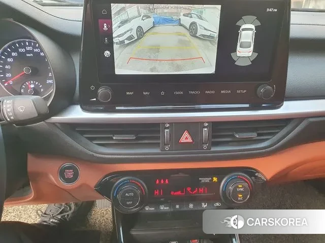 Kia The New K3 2nd generation 2021 Белый из Кореи, фото 3