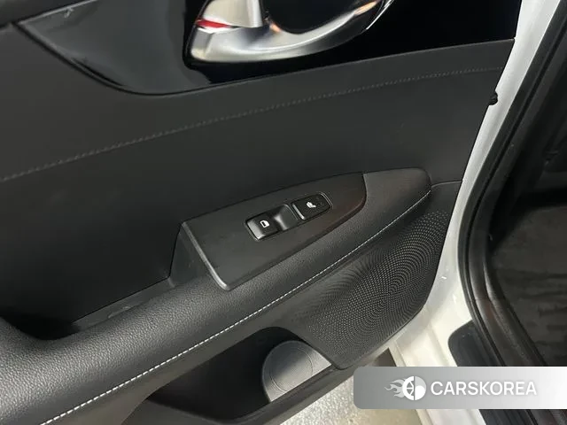 Kia The New K3 2nd generation 2021 Белый из Кореи, фото 3