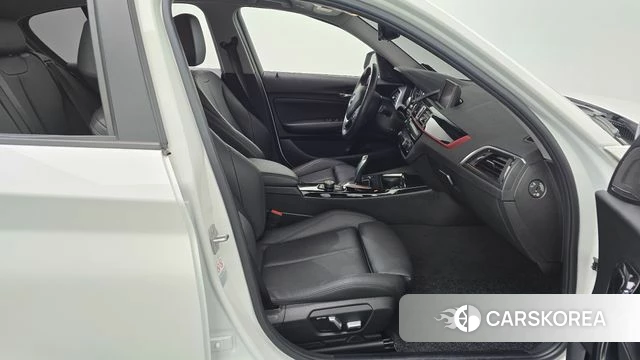 BMW 1 Series (F20) 2018 Белый из Кореи, фото 3