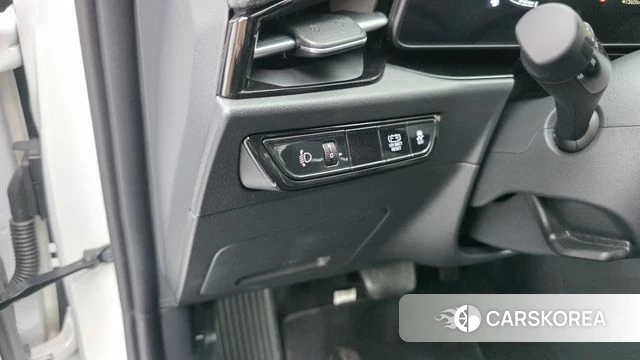 Kia Di Ol Nu Niro 2024 Белый из Кореи, фото 3