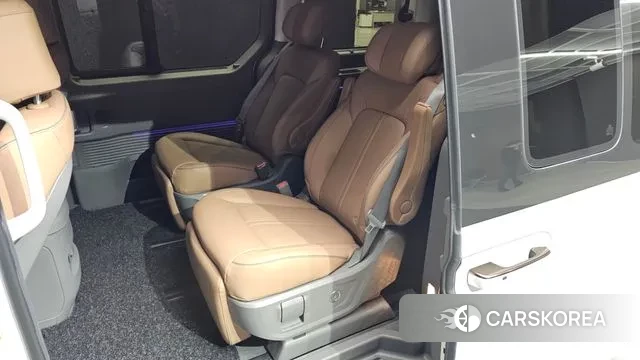 Hyundai Staria 2025 Белый из Кореи, фото 3