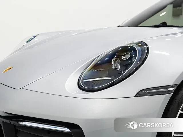 Porsche 911(992) 2021 Серебристо-серый из Кореи, фото 3