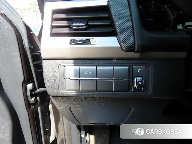 Ssangyong Rexton Sports Cannes 2019 Черный из Кореи, фото 3