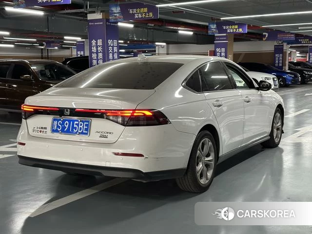 Honda Accord 2024 Белый из Китая, фото 3