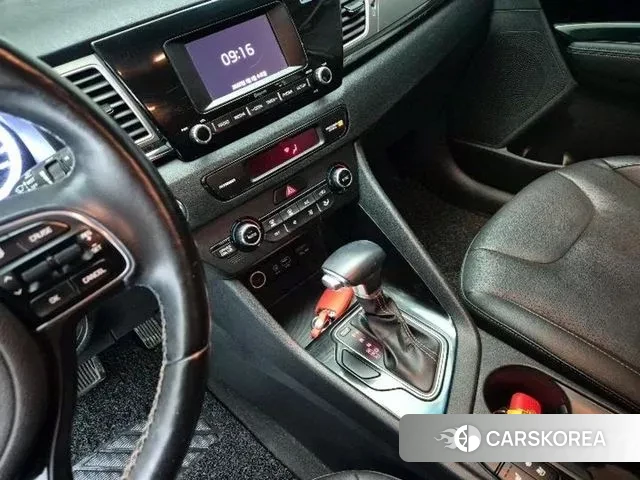 Kia Niro 2018 Белый из Кореи, фото 3