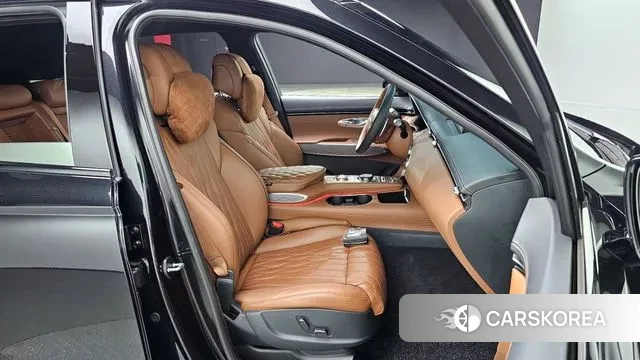 Genesis GV70 2023 Черный из Кореи, фото 3