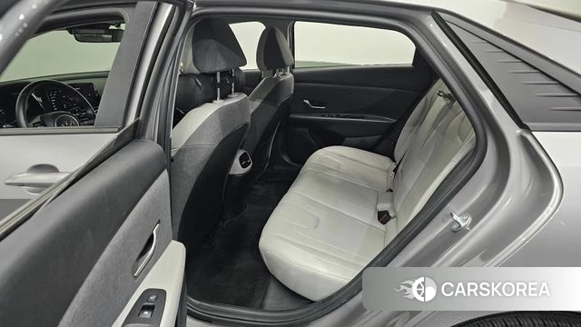 Hyundai Avante (CN7) 2023 Серебряный из Кореи, фото 3