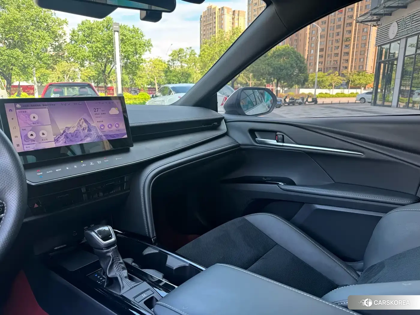 Toyota Camry 2024 Белый из Китая, фото 3