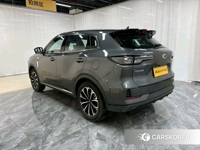 Changan Qiyuan Q05 classic 2025 Темно-серый из Китая, фото 3