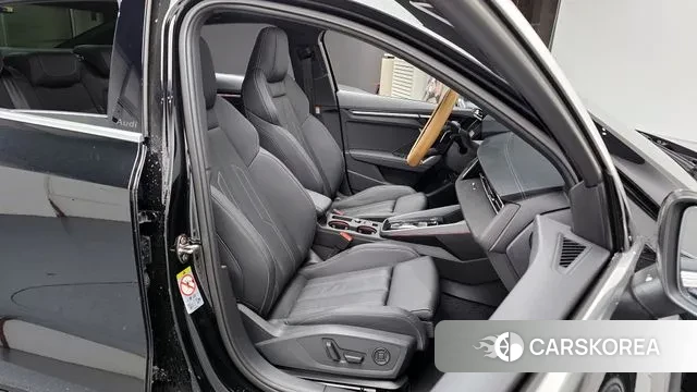 Audi A3 (8Y) 2025 Черный из Кореи, фото 3