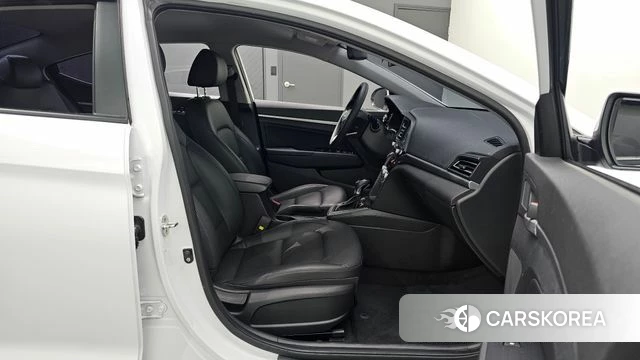 Hyundai The New Avante AD 2019 Белый из Кореи, фото 3