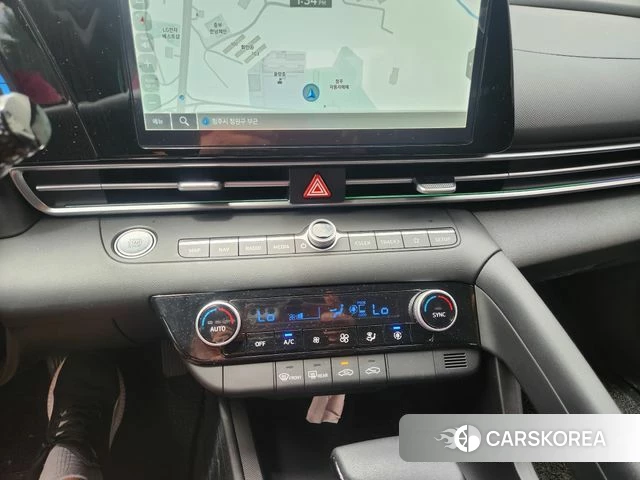 Hyundai The New Avante (CN7) 2024 Серебристо-серый из Кореи, фото 3