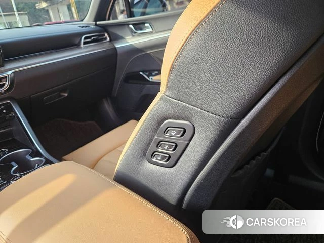 Kia K5 3rd generation 2023 Жемчужный цвет из Кореи, фото 3