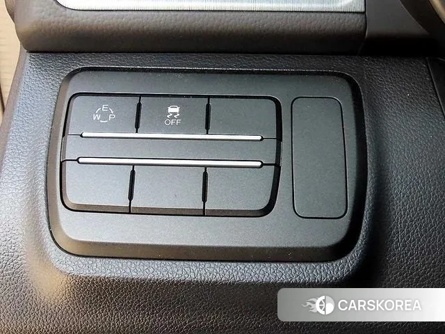 Ssangyong Tivoli Armor 2018 Серый из Кореи, фото 3