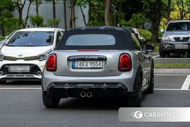 Mini Cooper S Convertible 2023 Серебристо-серый из Кореи, фото 3
