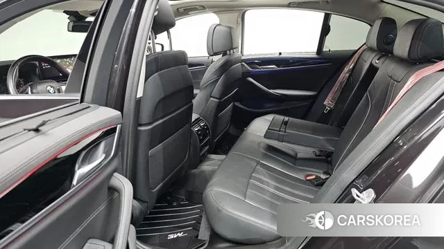 BMW 5 Series (G30) 2022 Серый из Кореи, фото 3