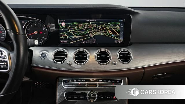 Mercedes-Benz E-Class W213 2020 Черный из Кореи, фото 3