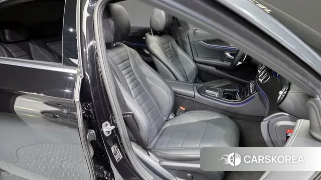 Mercedes-Benz E-Class W213 2022 Черный из Кореи, фото 3