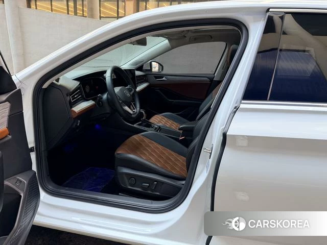 Volkswagen Sagitar 2022 Белый из Китая, фото 3