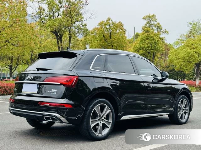 Audi Q5L 2022 Черный из Китая, фото 3