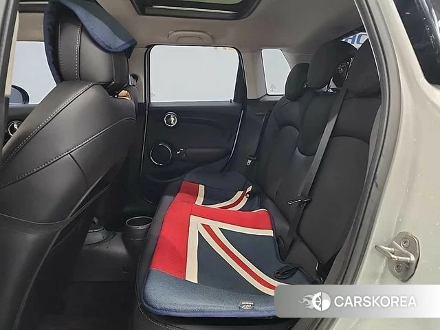 Mini Cooper 2021 Светло-серебряный цвет из Кореи, фото 3