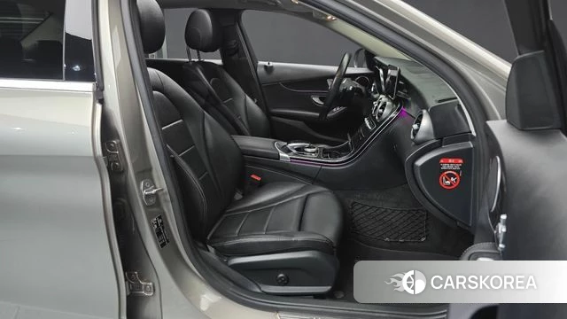 Mercedes-Benz C-Class W205 2019 Песочный из Кореи, фото 3