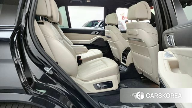 BMW X7 (G07) 2025 Черный из Кореи, фото 3