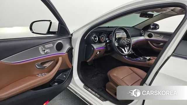 Mercedes-Benz E-Class W213 2019 Белый из Кореи, фото 3