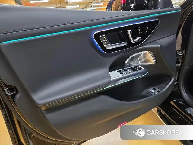 Mercedes-Benz E-Class W214 2025 Черный из Кореи, фото 3