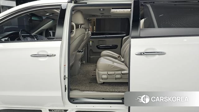 Kia The New Carnival 2019 Белый из Кореи, фото 3