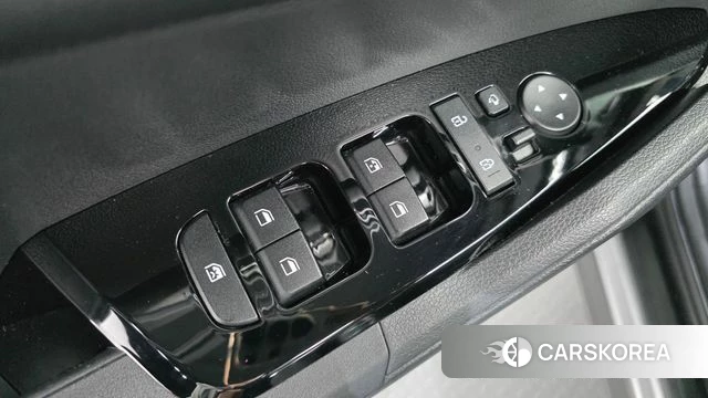 Kia Sportage 5th Generation Hybrid 2022 Серебристо-серый из Кореи, фото 3