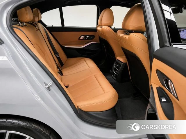 BMW 3 Series (G20) 2025 Небесно-голубой из Кореи, фото 3