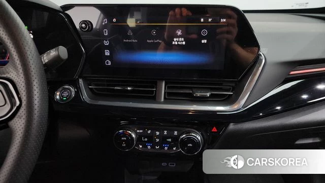 Chevrolet (GM Daewoo) Trax Crossover 2024 Белый из Кореи, фото 3