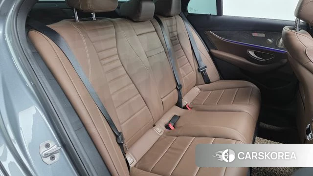 Mercedes-Benz E-Class W213 2023 Серый из Кореи, фото 3