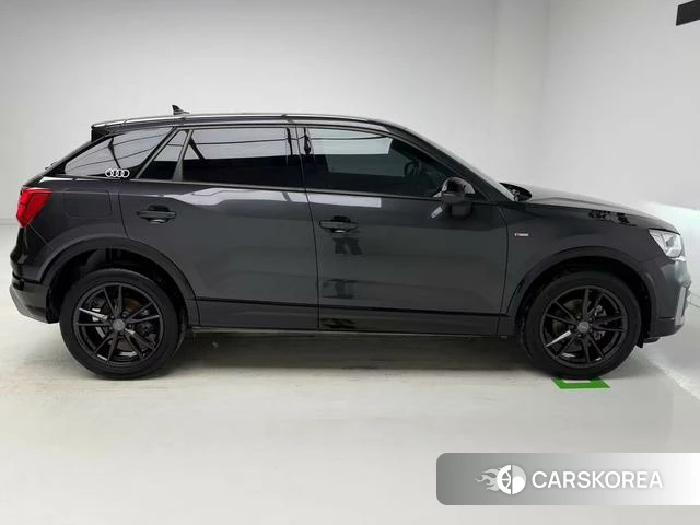 Audi Q2L 2021 Черный из Китая, фото 3