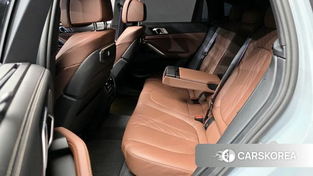 BMW X6 (G06) 2025 Серебристо-серый из Кореи, фото 3
