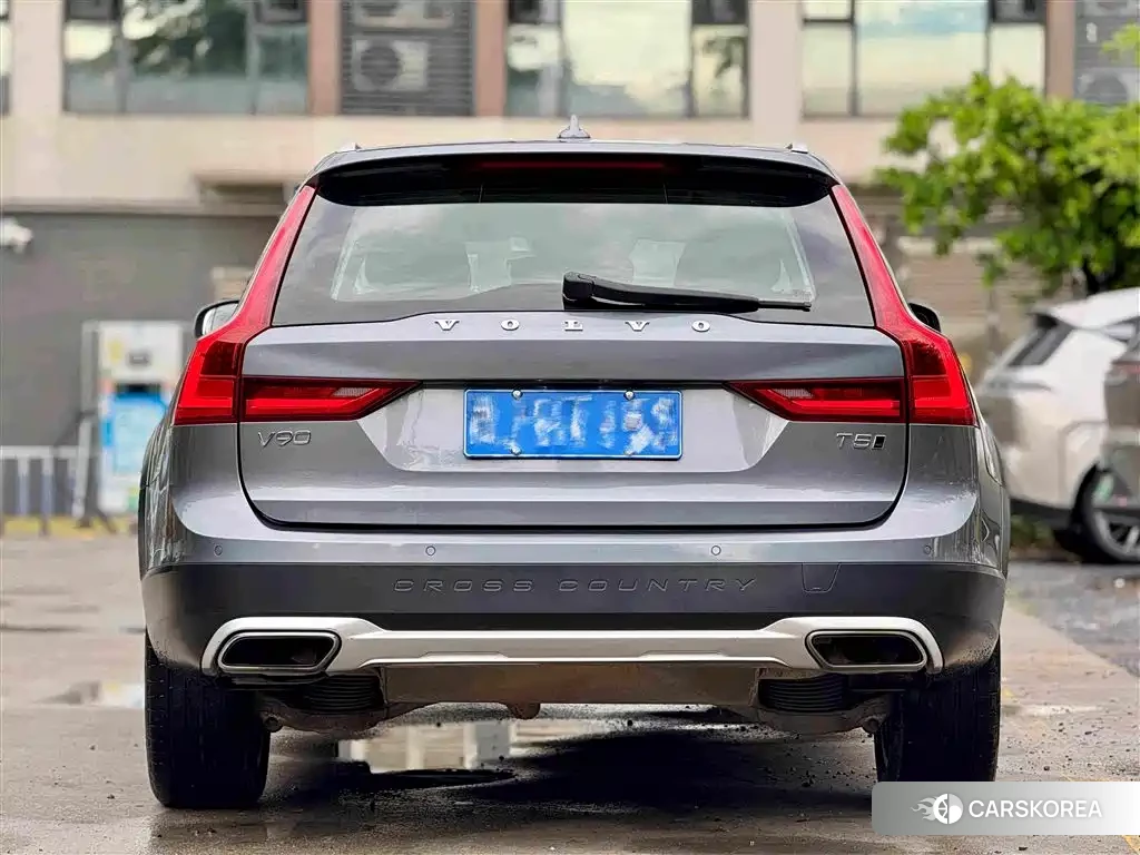 Volvo V90 2019 Silver/gray из Китая, фото 3