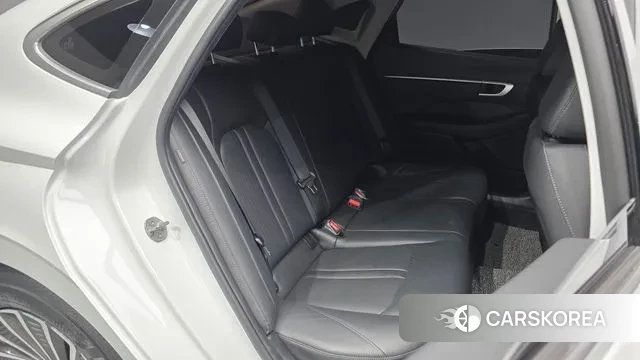 Hyundai Sonata D Edge Hybrid (DN8) 2024 Белый из Кореи, фото 3