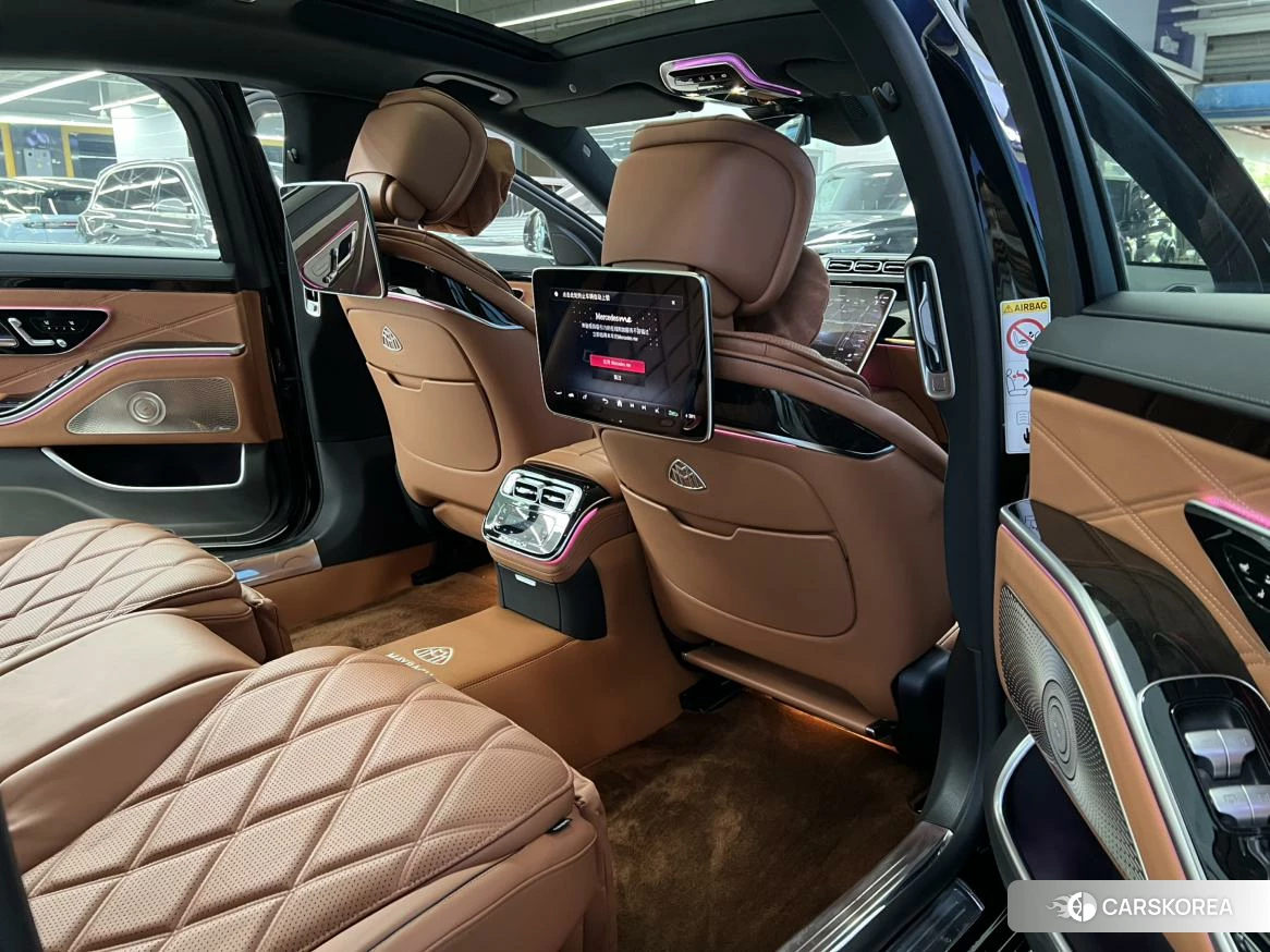 Mercedes-Benz Maybach S-class 2024 Черный из Китая, фото 3