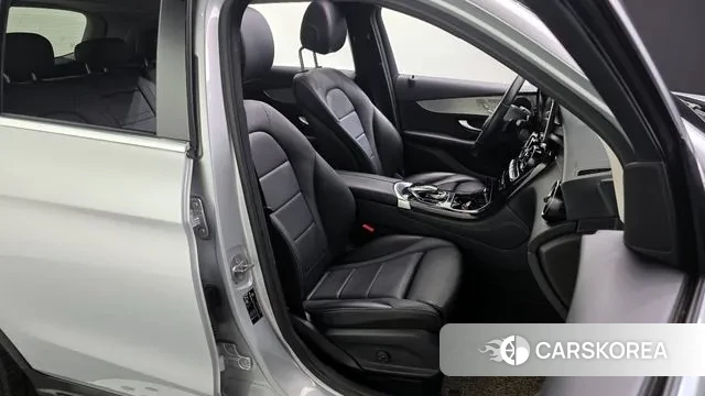 Mercedes-Benz GLC-Class X253 2018 Серебряный из Кореи, фото 3