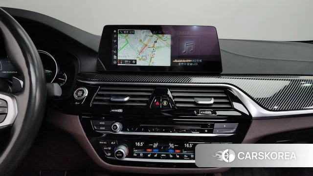 BMW 5 Series (G30) 2018 Черный из Кореи, фото 3