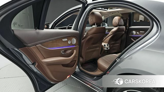 Mercedes-Benz E-Class W213 2020 Серый из Кореи, фото 3