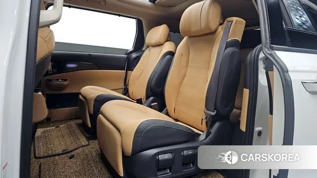 Kia Carnival 4th generation 2023 Белый из Кореи, фото 3