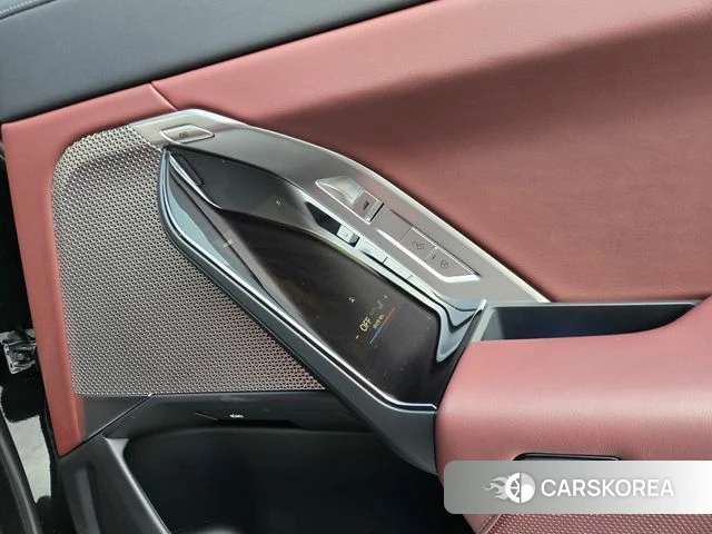 BMW 7 Series (G70) 2025 Черный из Кореи, фото 3