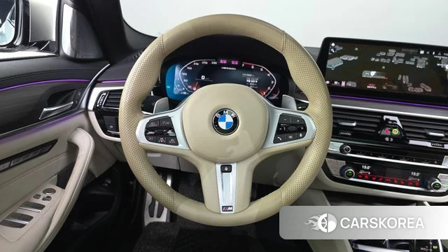 BMW 5 Series (G30) 2021 Белый из Кореи, фото 3