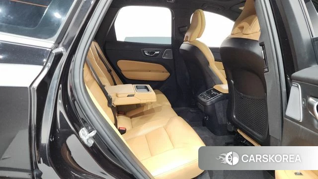 Volvo XC60 second Generation 2018 Черный из Кореи, фото 3