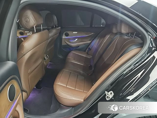 Mercedes-Benz E-Class W213 2021 Черный из Кореи, фото 3