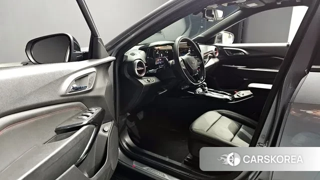 Chevrolet (GM Daewoo) Trax Crossover 2024 Серый из Кореи, фото 3