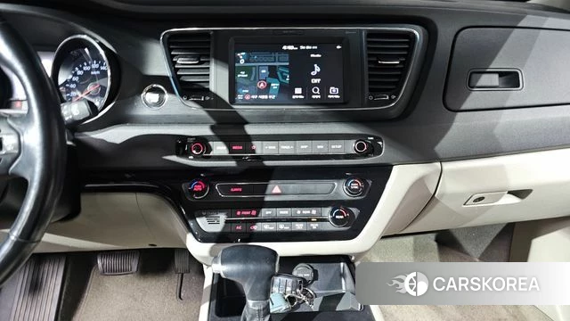 Kia The New Carnival 2019 Серый из Кореи, фото 3